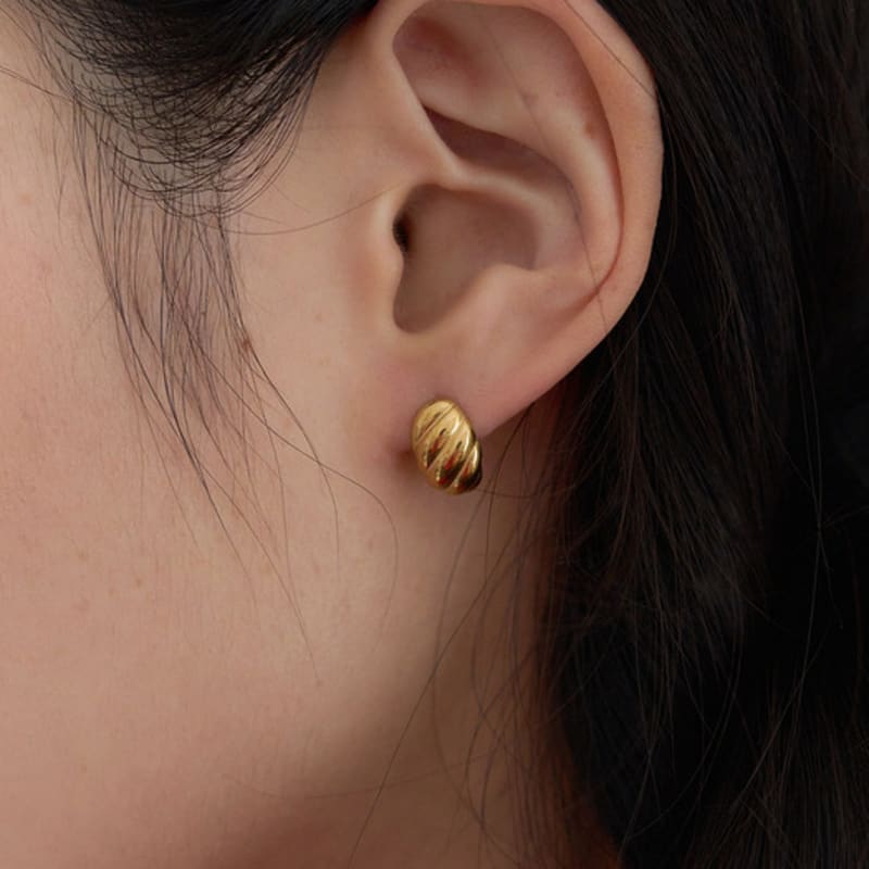 geegee mellow stud earring - 2color GOLD
geegee mellow stud earring - 2color GOLD