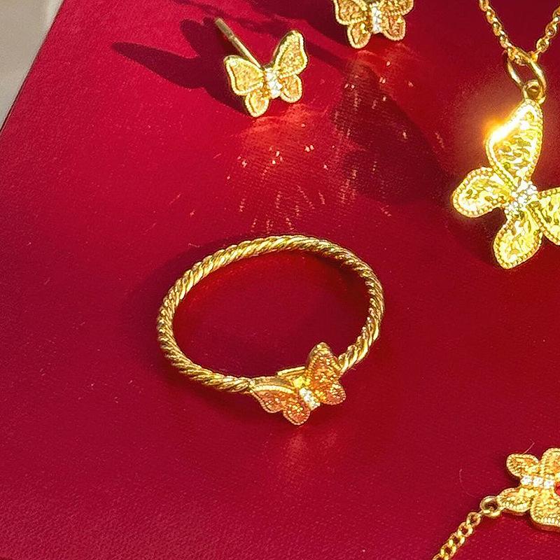 Hot Selling Explosive Gold Butterfly Stud Earrings Women s Fashion Luxury Versatile Laser Hammer Pattern Exquisite Ear Accessories чёрный
Hot Selling Explosive Gold Butterfly Stud Earrings Women s Fashion Luxury Versatile Laser Hammer Pattern Exquisite Ear Accessories чёрный