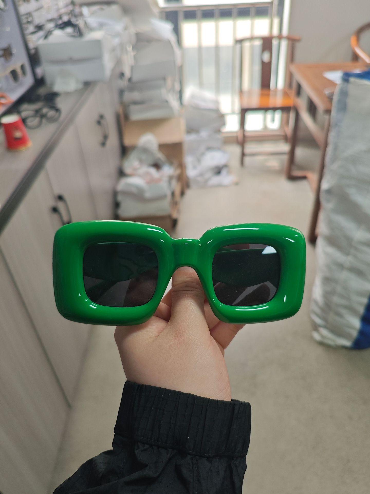 Brother Bao Glasses, Balloon Inflatable Inflatable Square Sunglasses Men And Women Funny Birthday Party Fun Glasses grass зелений колір
Brother Bao Glasses, Balloon Inflatable Inflatable Square Sunglasses Men And Women Funny Birthday Party Fun Glasses grass зелений колір