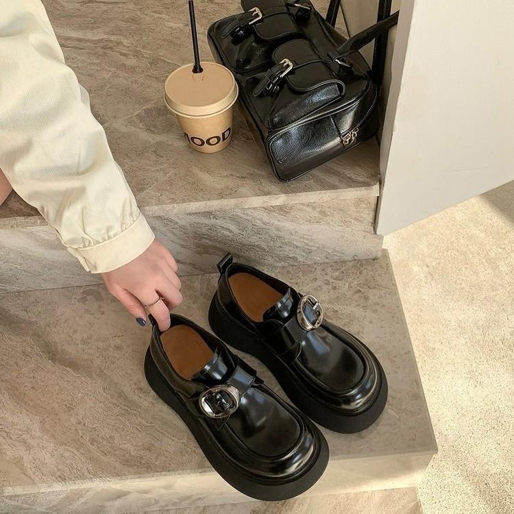 Shorty Le thick-soled thick-heeled Love small leather shoes for women s 2025 spring and autumn new French heightening versatile Mary Jane single shoes 35 чёрный
Shorty Le thick-soled thick-heeled Love small leather shoes for women s 2025 spring and autumn new French heightening versatile Mary Jane single shoes 35 чёрный