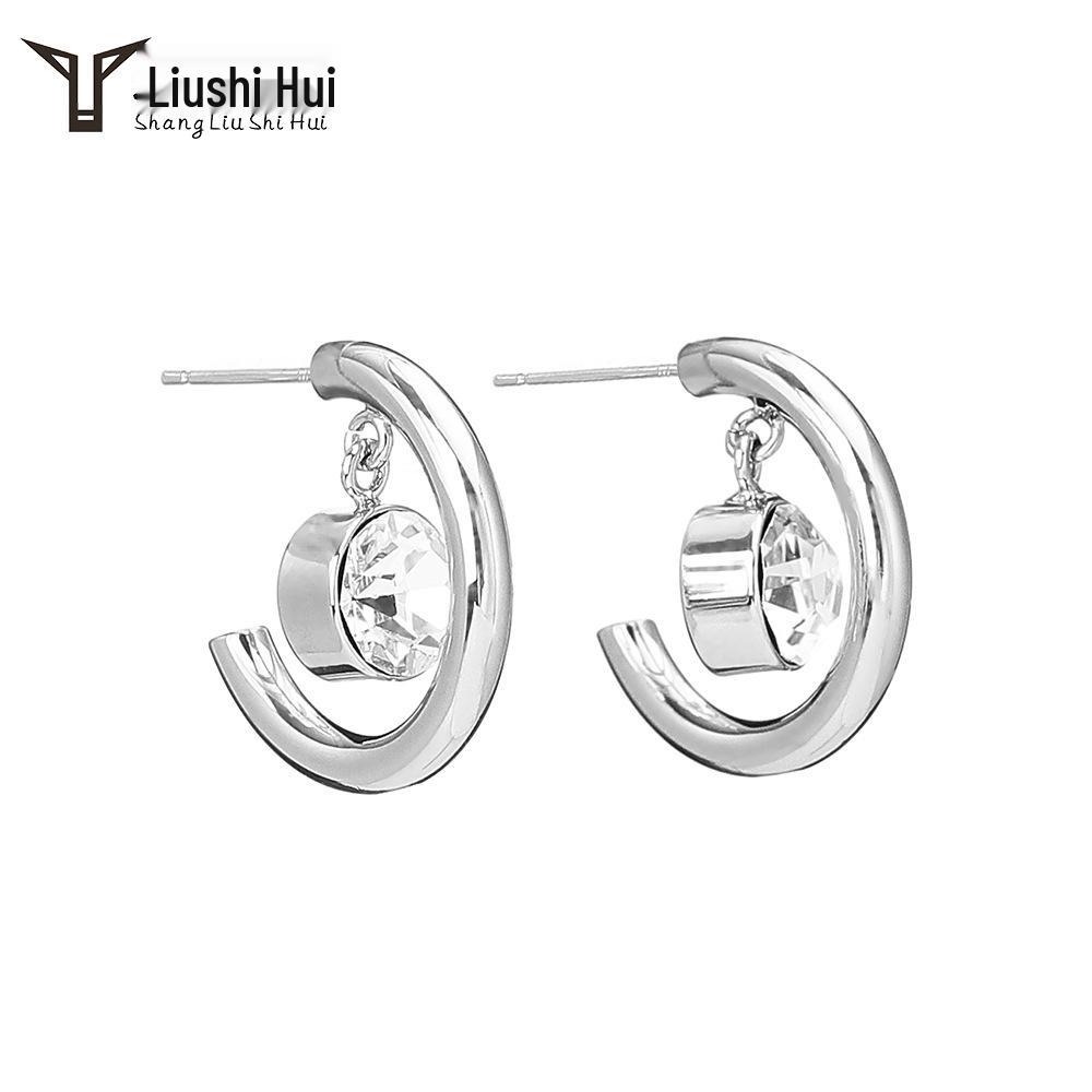 Elegant Round Dangle Earrings with Inlaid Zircon - European and American High-End Fashion Design
Elegant Round Dangle Earrings with Inlaid Zircon - European and American High-End Fashion Design