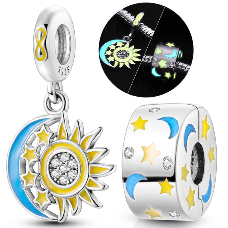 Серия Luminous Glow Оригинальное серебро 925 пробы Солнце Луна Звезда Шарм Бусины Подходят Оригинальный Браслет Сковороды Для Женщин Изготовление Подарка Своими Руками
Серия Luminous Glow Оригинальное серебро 925 пробы Солнце Луна Звезда Шарм Бусины Подходят Оригинальный Браслет Сковороды Для Женщин Изготовление Подарка Своими Руками
