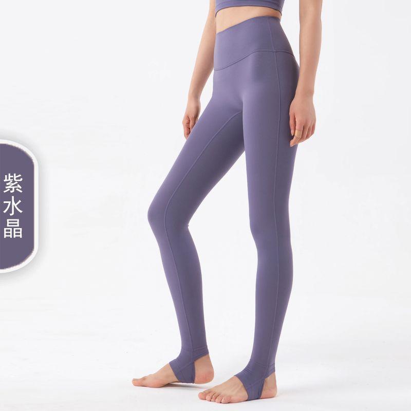 Новые приятные к коже брюки для фитнеса и йоги, не вызывающие смущения, со штрипками, подчеркивающие стройность, с эффектом персиковых ягодиц. XL
Новые приятные к коже брюки для фитнеса и йоги, не вызывающие смущения, со штрипками, подчеркивающие стройность, с эффектом персиковых ягодиц. XL