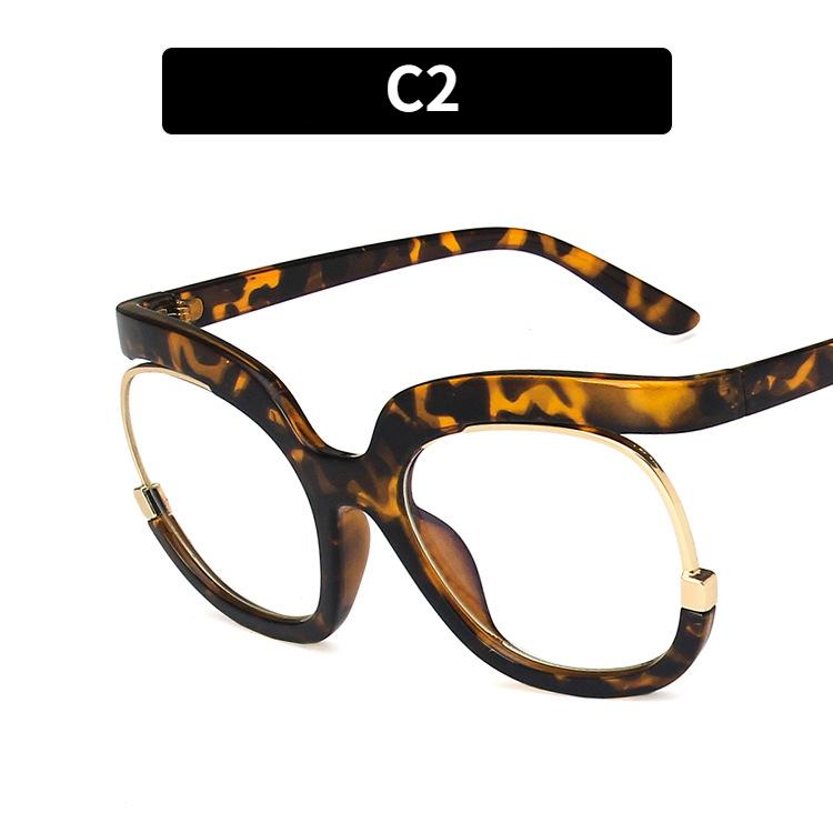 Женские очки, очки-сова с большой оправой.
Женские очки, очки-сова с большой оправой.