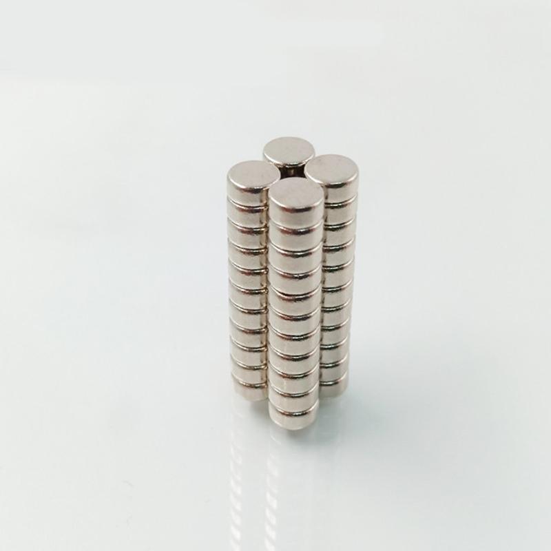 50PCS 5x1MM high temperature magnet is mainly used for soldering tool of tin furnace with maximum temperature resistance of 350℃
50PCS 5x1MM high temperature magnet is mainly used for soldering tool of tin furnace with maximum temperature resistance of 350℃