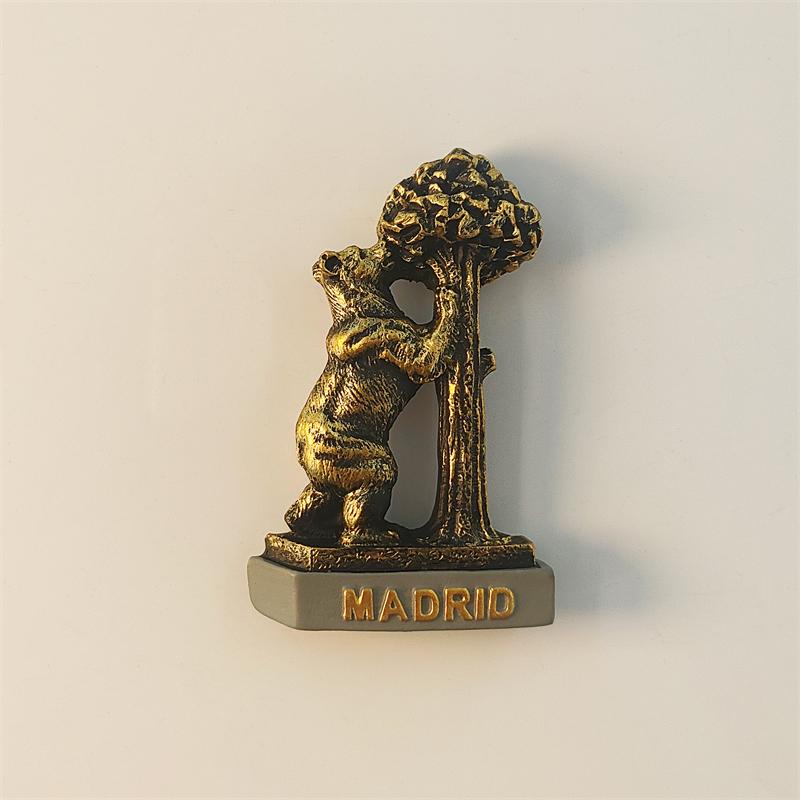 Spain Madrid Strawberry Tree bear 3D Stereoscopic Tourism souvenirs Resin painting Decoration home Refrigerator magnets
Spain Madrid Strawberry Tree bear 3D Stereoscopic Tourism souvenirs Resin painting Decoration home Refrigerator magnets