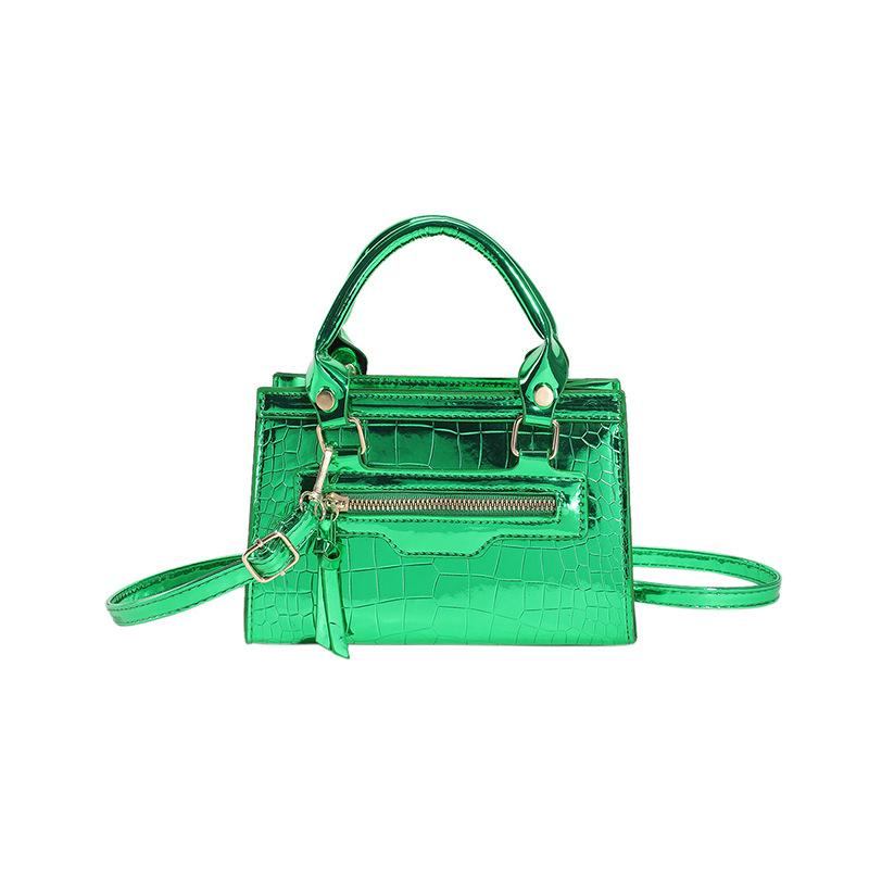Glossy crocodile pattern small square bag women s new fashionable colorful handbag textured shoulder messenger bag зелений
Glossy crocodile pattern small square bag women s new fashionable colorful handbag textured shoulder messenger bag зелений
