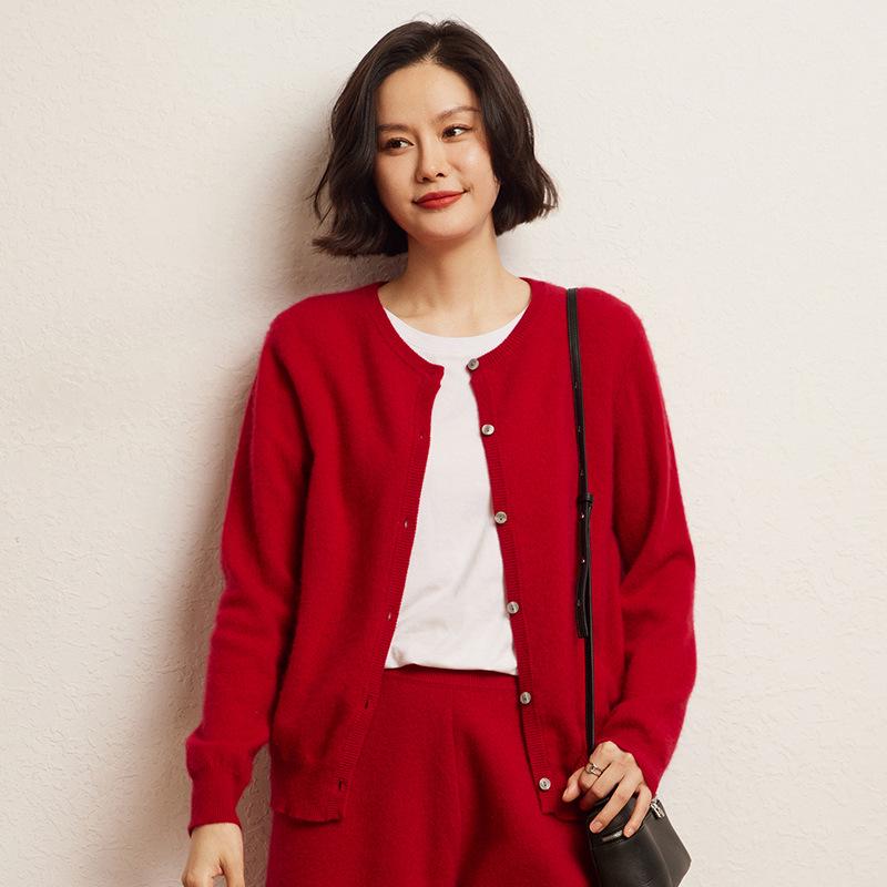 Women s Loose Fit Cashmere Sweater: Skin-Friendly, Long Sleeve, Solid Color for Autumn/Winter. Extra Large
Women s Loose Fit Cashmere Sweater: Skin-Friendly, Long Sleeve, Solid Color for Autumn/Winter. Extra Large