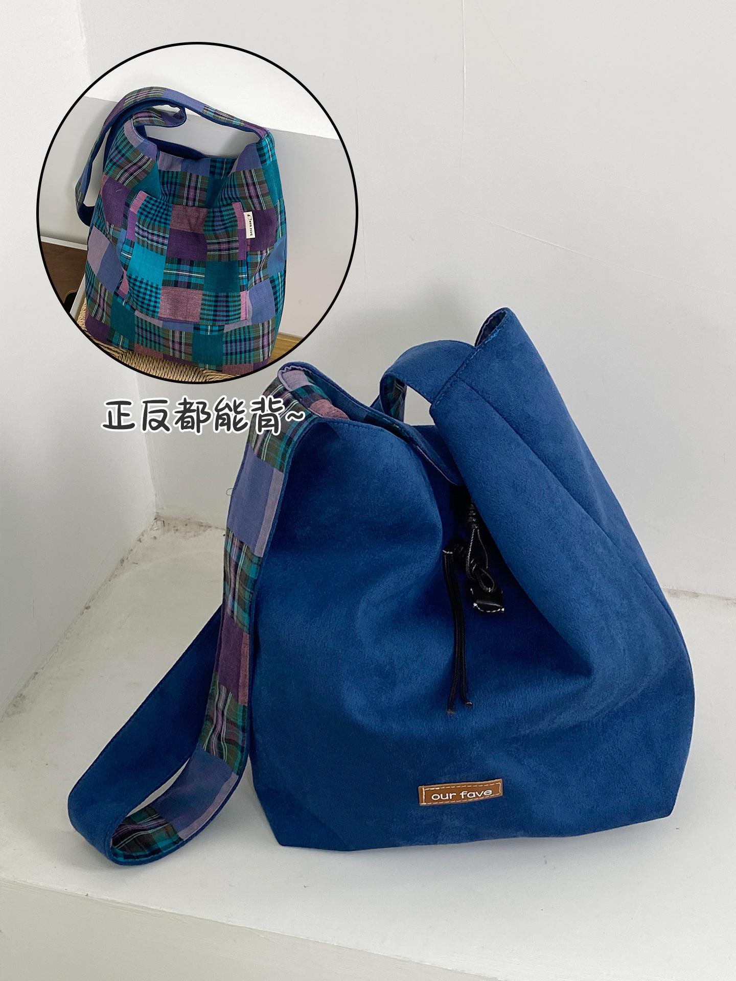Vintage Suede Double-Sided Crossbody Bags for Women Floral Plaid Patchwork Ladies Shoulder Bag Large Capacity Girls Tote Handbag синій
Vintage Suede Double-Sided Crossbody Bags for Women Floral Plaid Patchwork Ladies Shoulder Bag Large Capacity Girls Tote Handbag синій