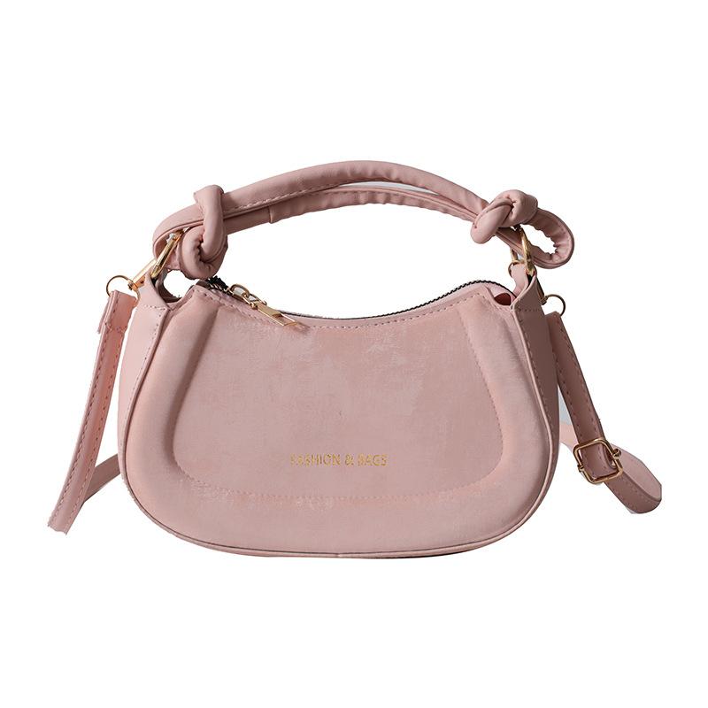 Niche design bag women s 2024 new fashion retro portable saddle bag texture personalized shoulder messenger bag
Niche design bag women s 2024 new fashion retro portable saddle bag texture personalized shoulder messenger bag