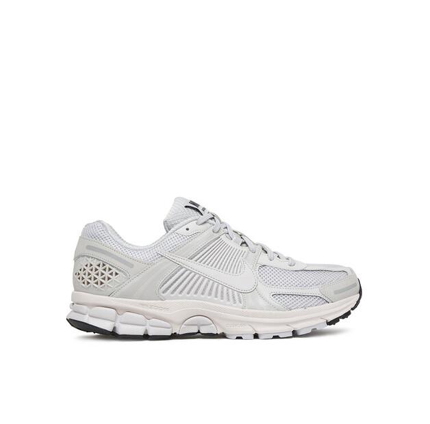 Кроссовки Nike Zoom Vomero 5 EU 42
Кроссовки Nike Zoom Vomero 5 EU 42