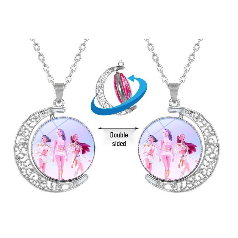 Двустороннее вращающееся ожерелье с подвеской в виде луны - K-POP Демон Хантер Трио Ювелирные изделия
Двустороннее вращающееся ожерелье с подвеской в виде луны - K-POP Демон Хантер Трио Ювелирные изделия