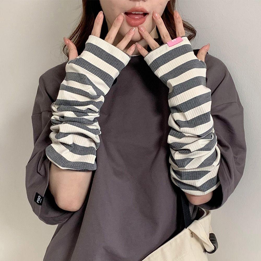 Sun Protection Ice Silk Summer Sunscreen Sleeves Stripe Driving Arm Cover Women Arm Sleeves
Sun Protection Ice Silk Summer Sunscreen Sleeves Stripe Driving Arm Cover Women Arm Sleeves