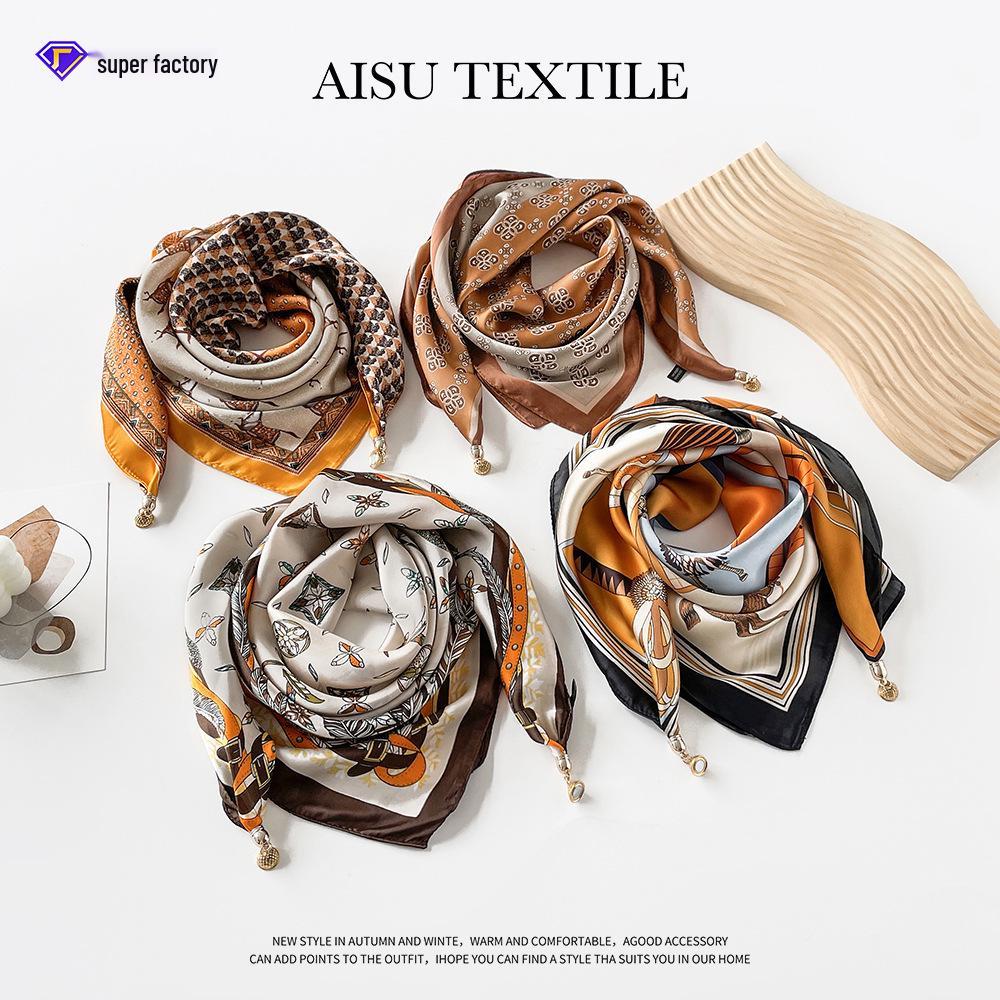 Spring/Summer 2025 High-End Magnetic Buckle Women s Fashion Triangle Scarf - Stylish Printed Self-Adhesive Neck Warmer 70*70cm
Spring/Summer 2025 High-End Magnetic Buckle Women s Fashion Triangle Scarf - Stylish Printed Self-Adhesive Neck Warmer 70*70cm