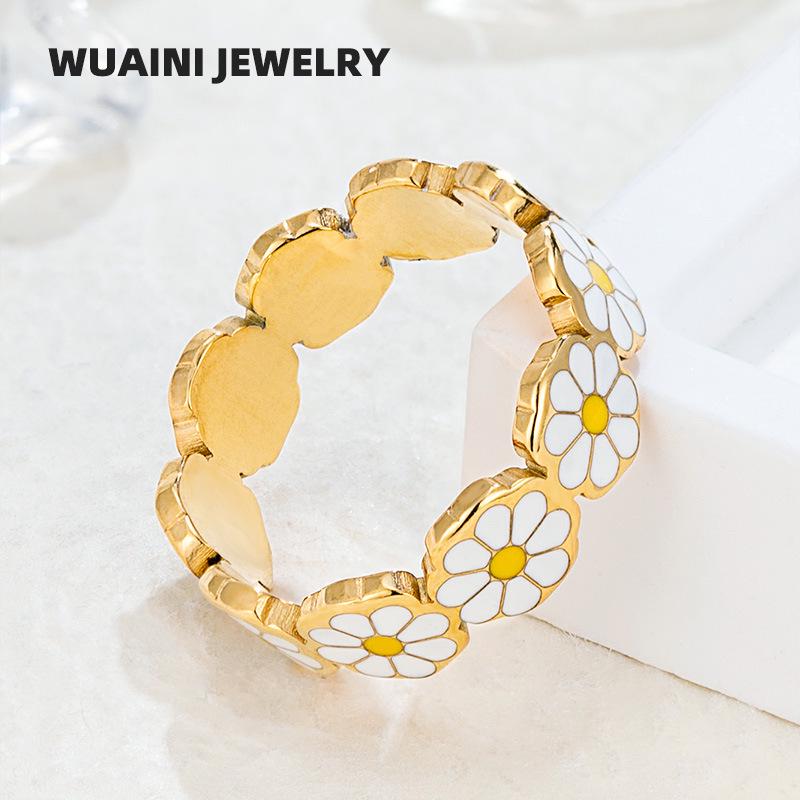 Korean Summer Daisy High-End Women s Fashion Ring: Unique and Stylish Design Size 6
Korean Summer Daisy High-End Women s Fashion Ring: Unique and Stylish Design Size 6
