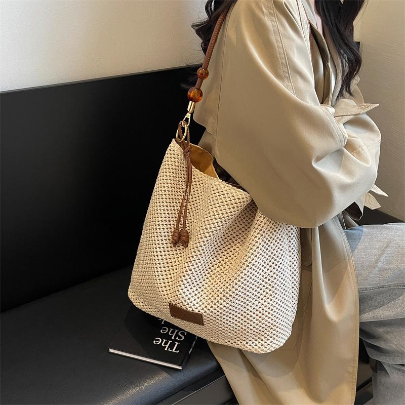 Korean version of high-end underarm bag women s bag 2025 new large-capacity summer straw bag simple and versatile bucket bag бежевый
Korean version of high-end underarm bag women s bag 2025 new large-capacity summer straw bag simple and versatile bucket bag бежевый