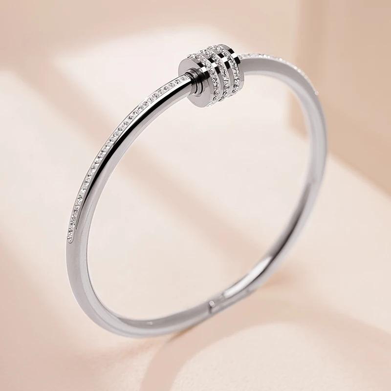 Classic Stainless Steel Zircon Bangle for Women Circular Screw Bracelet Female Jewelry Gifts Fashion Accessories серебряный
Classic Stainless Steel Zircon Bangle for Women Circular Screw Bracelet Female Jewelry Gifts Fashion Accessories серебряный