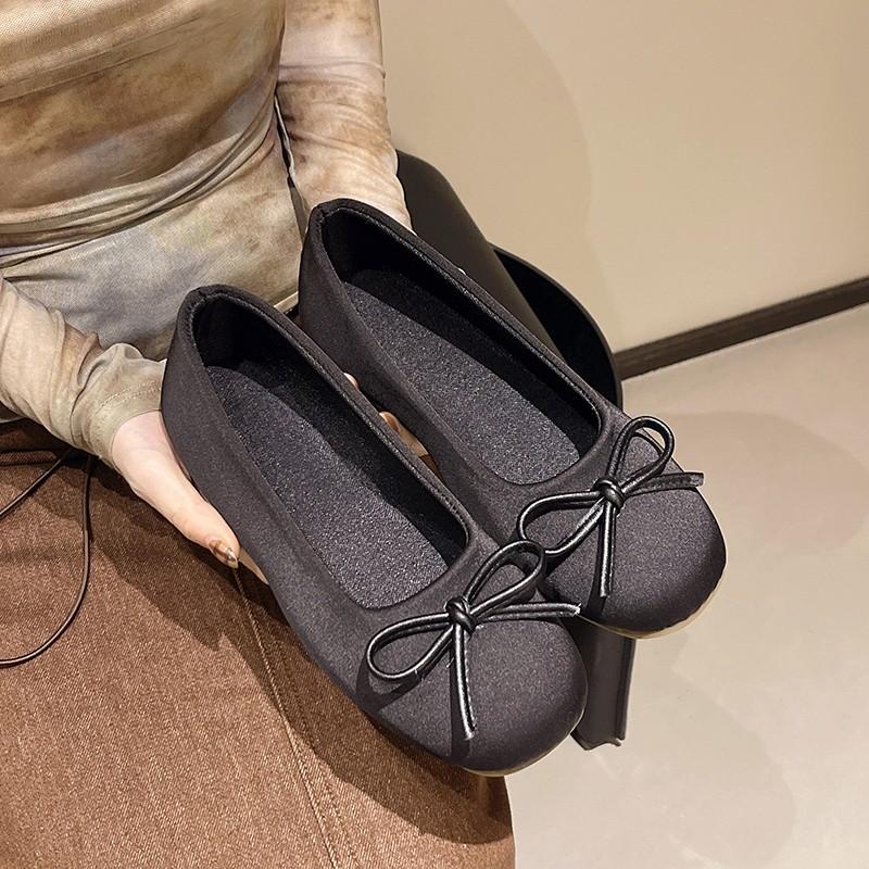 Fashion New Single Women s Flat Shoes, Summer Mom Shoes, Shallow and Versatile Women s Shoes, Soft Leather and Soft Soles, Bean Shoes 35 чёрный
Fashion New Single Women s Flat Shoes, Summer Mom Shoes, Shallow and Versatile Women s Shoes, Soft Leather and Soft Soles, Bean Shoes 35 чёрный