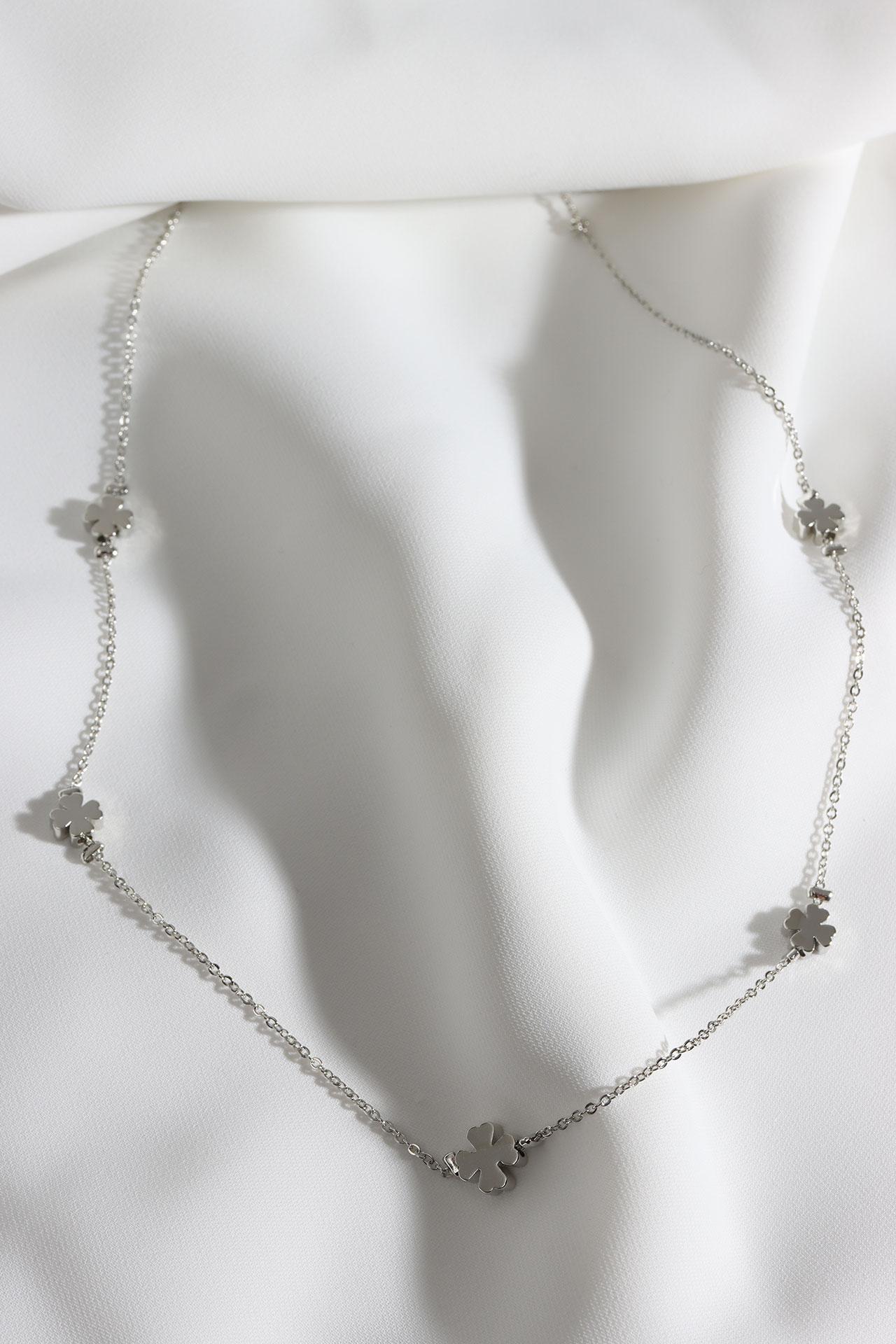 Серебряное ожерелье с 5 клеверами
Серебряное ожерелье с 5 клеверами