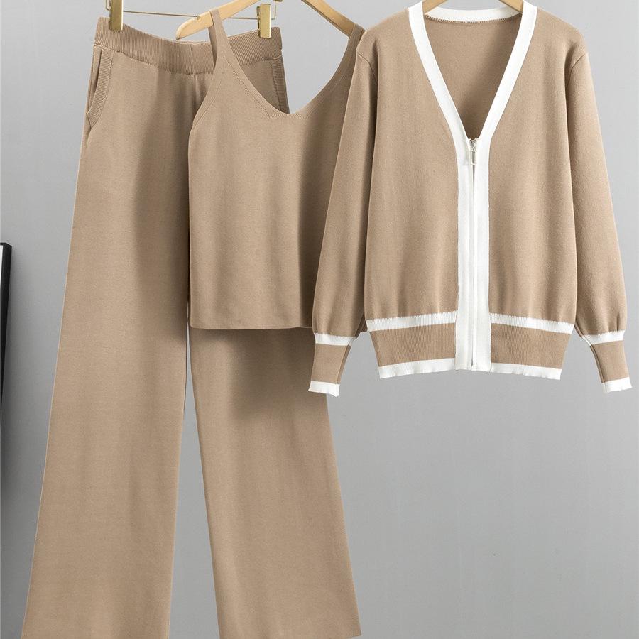 European Trend Women s Three-Piece Set: Knit Cardigan, Camisole, and Wide-Leg Pants One Size
European Trend Women s Three-Piece Set: Knit Cardigan, Camisole, and Wide-Leg Pants One Size