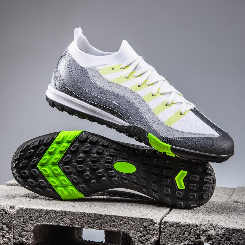 Football shoes electroplated high-end assassin gold sole football training shoes non-slip school season new football shoes 45
Football shoes electroplated high-end assassin gold sole football training shoes non-slip school season new football shoes 45