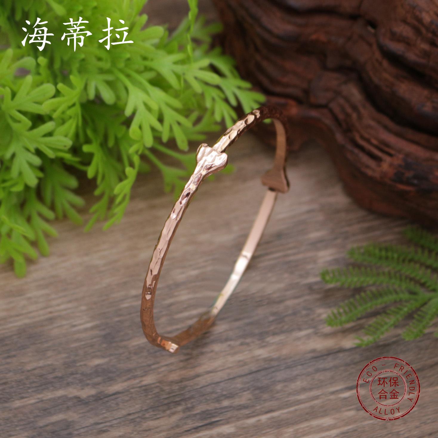 New love knock pattern closed bracelet, women s fashion advanced sense closed heart bracelet
New love knock pattern closed bracelet, women s fashion advanced sense closed heart bracelet