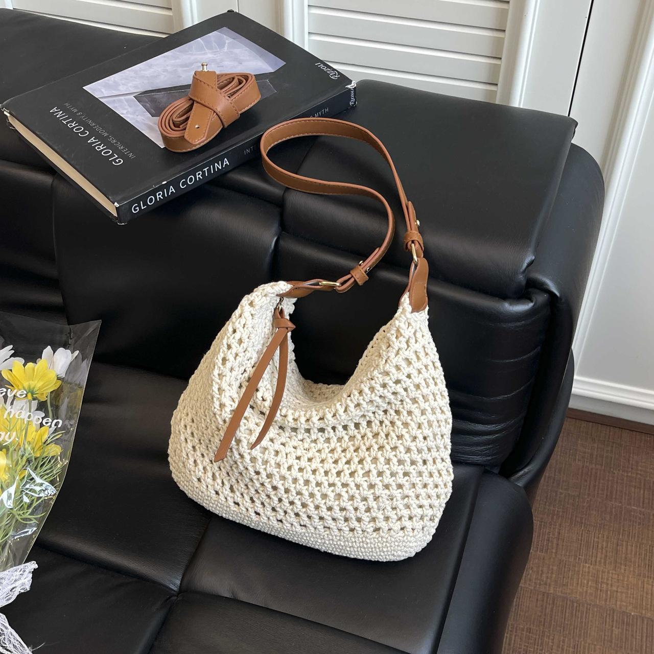 New Lazy Style Large Capacity Tote Bag Fashiable and Versatile Beach Bag Vacati Straw Casual and Simple Shoulder Bag
New Lazy Style Large Capacity Tote Bag Fashiable and Versatile Beach Bag Vacati Straw Casual and Simple Shoulder Bag