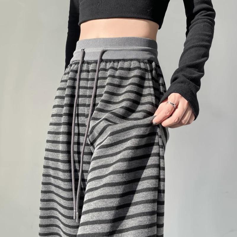 Women s Black and Gray Striped Wide-Leg Pants - High-Waisted, Elastic, Drawstring, Floor-Length (Spring/Autumn 2025) 3 Extra Large
Women s Black and Gray Striped Wide-Leg Pants - High-Waisted, Elastic, Drawstring, Floor-Length (Spring/Autumn 2025) 3 Extra Large