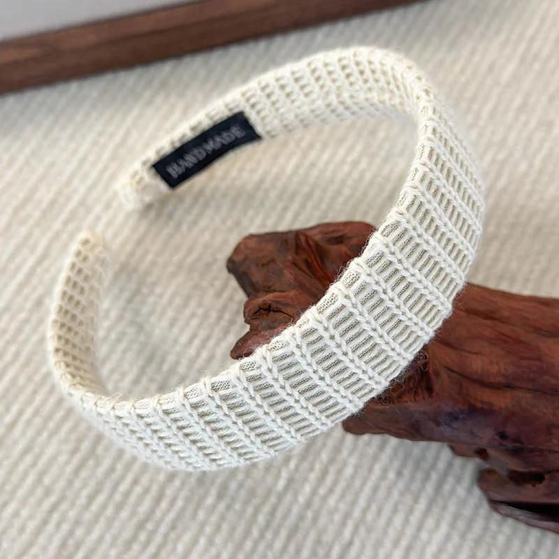 Классические ретро однотонные вязаные шерстяные повязки на голову Женские элегантные универсальные обручи для волос Умывание лица с широкой повязкой для волос Модные аксессуары
Классические ретро однотонные вязаные шерстяные повязки на голову Женские элегантные универсальные обручи для волос Умывание лица с широкой повязкой для волос Модные аксессуары