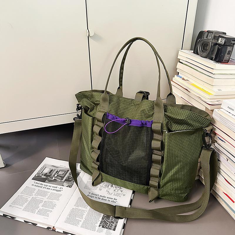 Сумка-тоут новая женская большой вместимости модная простая на плечо портативная сумка-мессенджер повседневная женская сумка зелёный
Сумка-тоут новая женская большой вместимости модная простая на плечо портативная сумка-мессенджер повседневная женская сумка зелёный