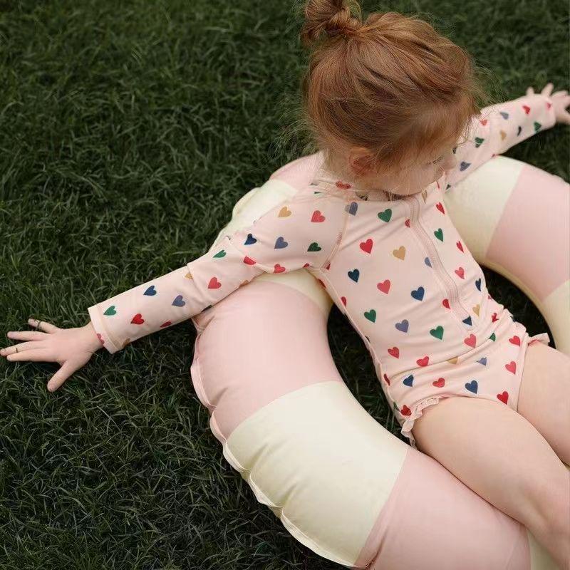 2024 Girls Floral Long-Sleeve One-Piece Swimsuit - Quick-Dry, Sun Protection for Small to Medium Children Size 100 (Height ~90cm)
2024 Girls Floral Long-Sleeve One-Piece Swimsuit - Quick-Dry, Sun Protection for Small to Medium Children Size 100 (Height ~90cm)