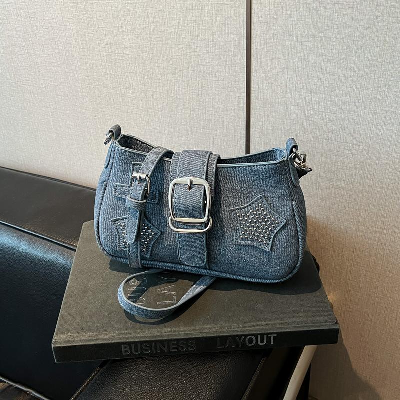 High-end texture fashionable versatile shoulder underarm bag women s summer new crossbody bucket bag темно-синього кольору
High-end texture fashionable versatile shoulder underarm bag women s summer new crossbody bucket bag темно-синього кольору