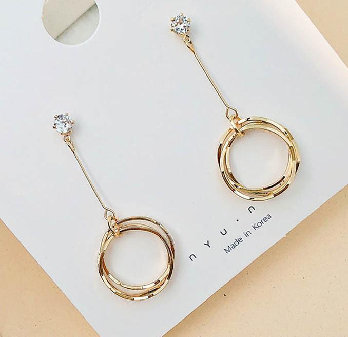 Fashion Long Ring Pendant Zircon Earrings Simple Temperament Wild Design Sense Female Trend Ear Zircon Exquisite Girl Gift золотой
Fashion Long Ring Pendant Zircon Earrings Simple Temperament Wild Design Sense Female Trend Ear Zircon Exquisite Girl Gift золотой