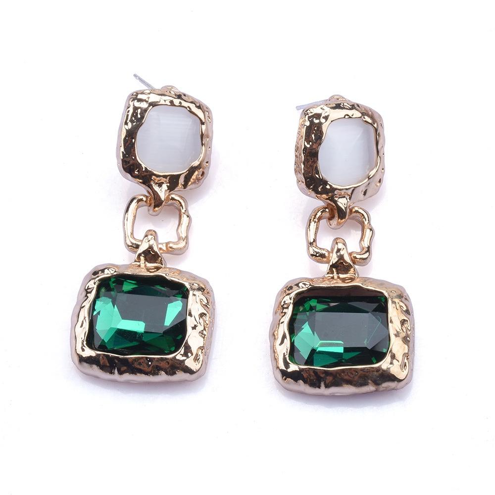 Elegant Green Square Gemstone Earrings S925 Metal Stud Earrings Fashionable Ear Accessories Women For StyleA
Elegant Green Square Gemstone Earrings S925 Metal Stud Earrings Fashionable Ear Accessories Women For StyleA