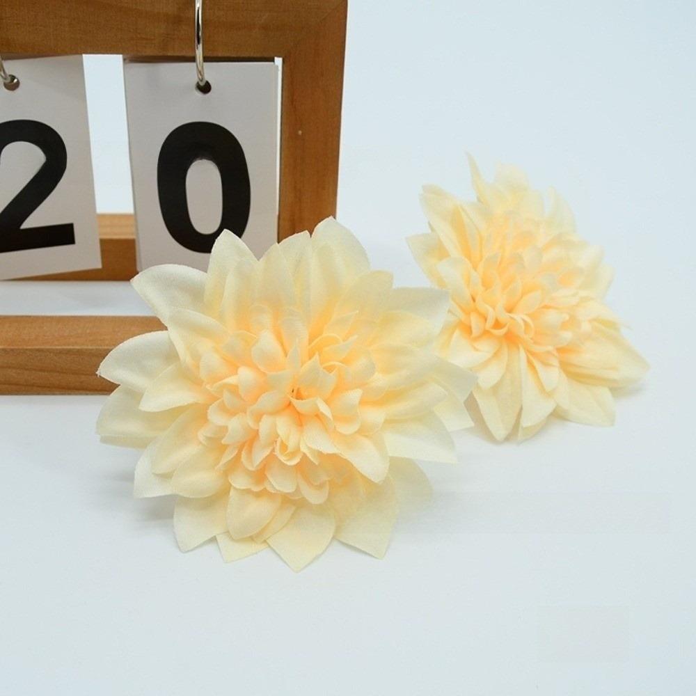 5Pcs 10.5cm Artificial Silk Chrysanthemum Silk Artificial Fake Flowers Imitational Hand-made Material Artificial Flower Heads светло-желтого
5Pcs 10.5cm Artificial Silk Chrysanthemum Silk Artificial Fake Flowers Imitational Hand-made Material Artificial Flower Heads светло-желтого