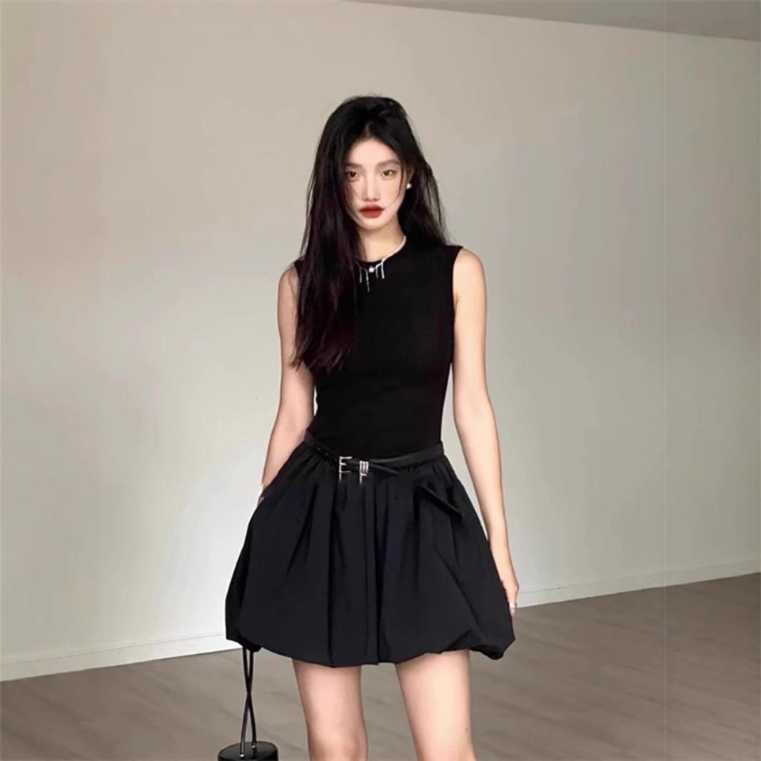 Elegant Women s Black Flower Bud Dress - French-Inspired Short Design for a Chic Look S (Premium)
Elegant Women s Black Flower Bud Dress - French-Inspired Short Design for a Chic Look S (Premium)
