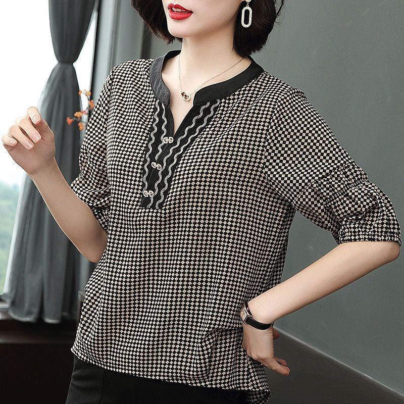 Fashion Plaid Women s Loose Short-sleeved T-shirt Women s Chiffon V-neck Printed Elegant Pullover Thin Top M чорний
Fashion Plaid Women s Loose Short-sleeved T-shirt Women s Chiffon V-neck Printed Elegant Pullover Thin Top M чорний