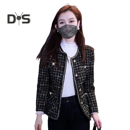 Женский твидовый пиджак с длинным рукавом, застегивающийся на пуговицы, укороченный блейзер с карманами, двубортное пальто в сетку для осени и зимы XXXXXL чёрный
Женский твидовый пиджак с длинным рукавом, застегивающийся на пуговицы, укороченный блейзер с карманами, двубортное пальто в сетку для осени и зимы XXXXXL чёрный