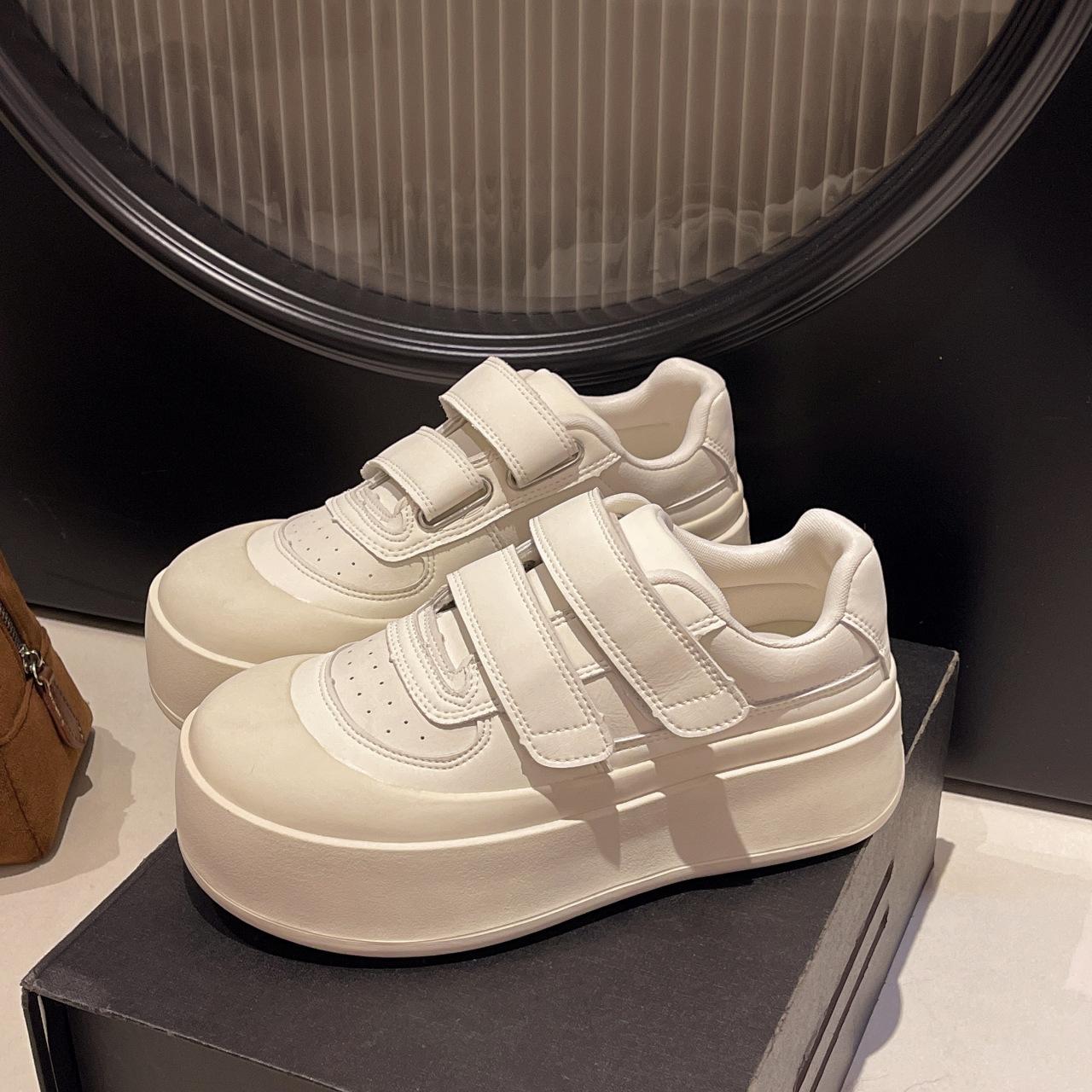 Маленькие уродливые милые туфли с большой головой, женские новые туфли с толстой подошвой, увеличивающие рост, на липучках, универсальные туфли для скейтбординга, белые туфли знаменитостей из Интернета 35
Маленькие уродливые милые туфли с большой головой, женские новые туфли с толстой подошвой, увеличивающие рост, на липучках, универсальные туфли для скейтбординга, белые туфли знаменитостей из Интернета 35