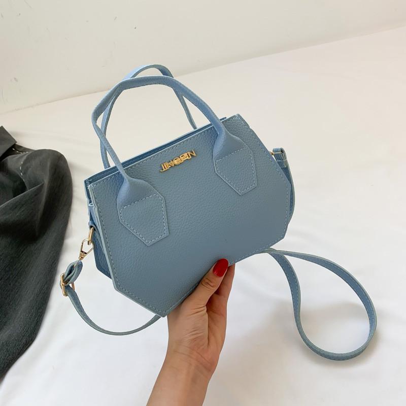 Chic And Stylish Pu Leather Crossbody Bag For Women In Black White And Blue Colors синій
Chic And Stylish Pu Leather Crossbody Bag For Women In Black White And Blue Colors синій