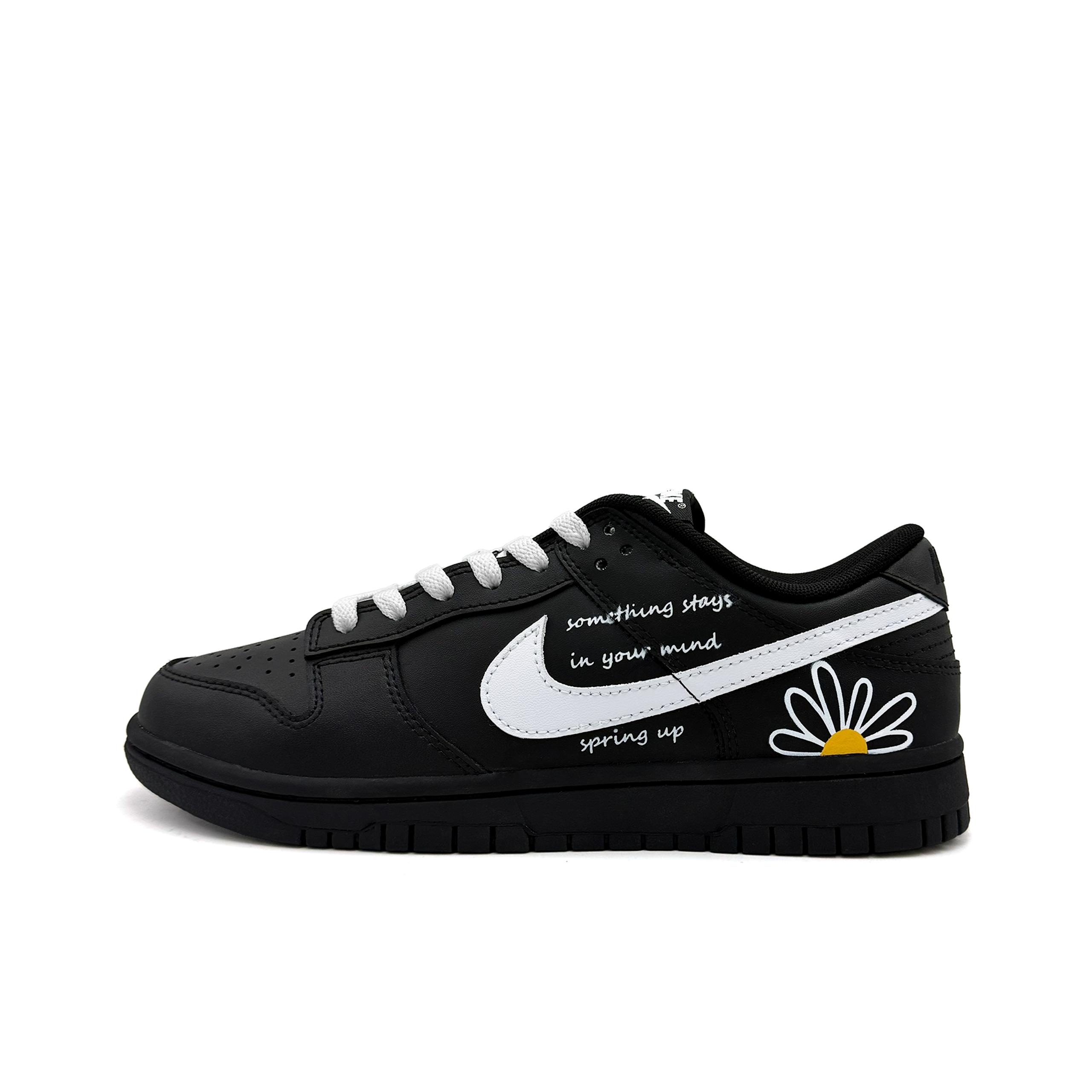 Nike Dunk Narrate The Past Leather Low top Skateboard Shoes Men s Black White IO7606-010(Team471-) 42.5
Nike Dunk Narrate The Past Leather Low top Skateboard Shoes Men s Black White IO7606-010(Team471-) 42.5