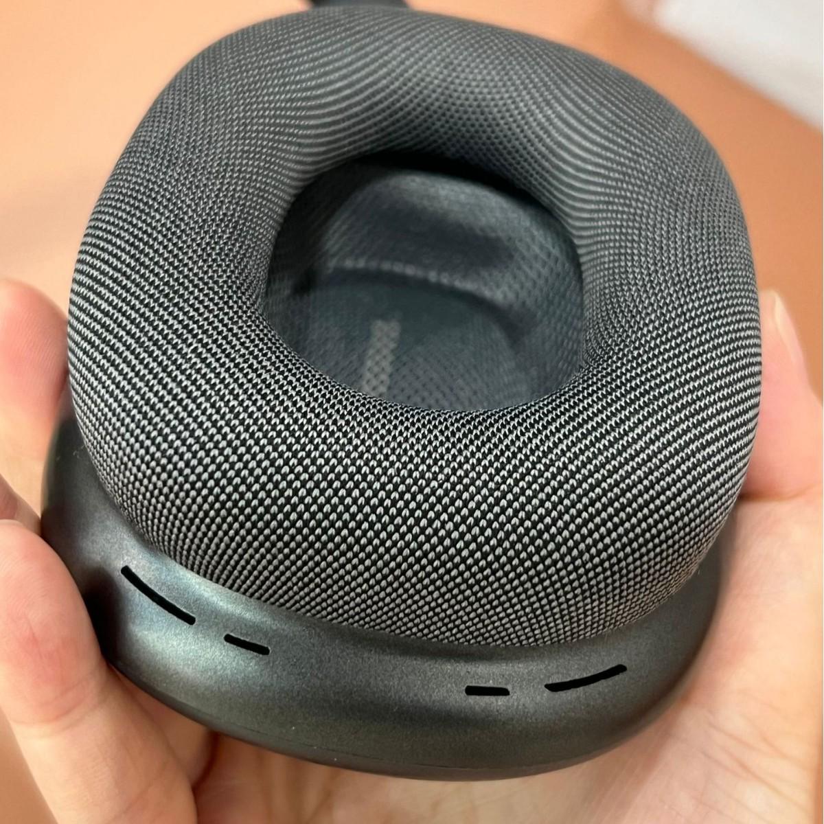 MAX ANC Over-Ear Bluetooth Headphones with True Noise Cancelling чорний
MAX ANC Over-Ear Bluetooth Headphones with True Noise Cancelling чорний