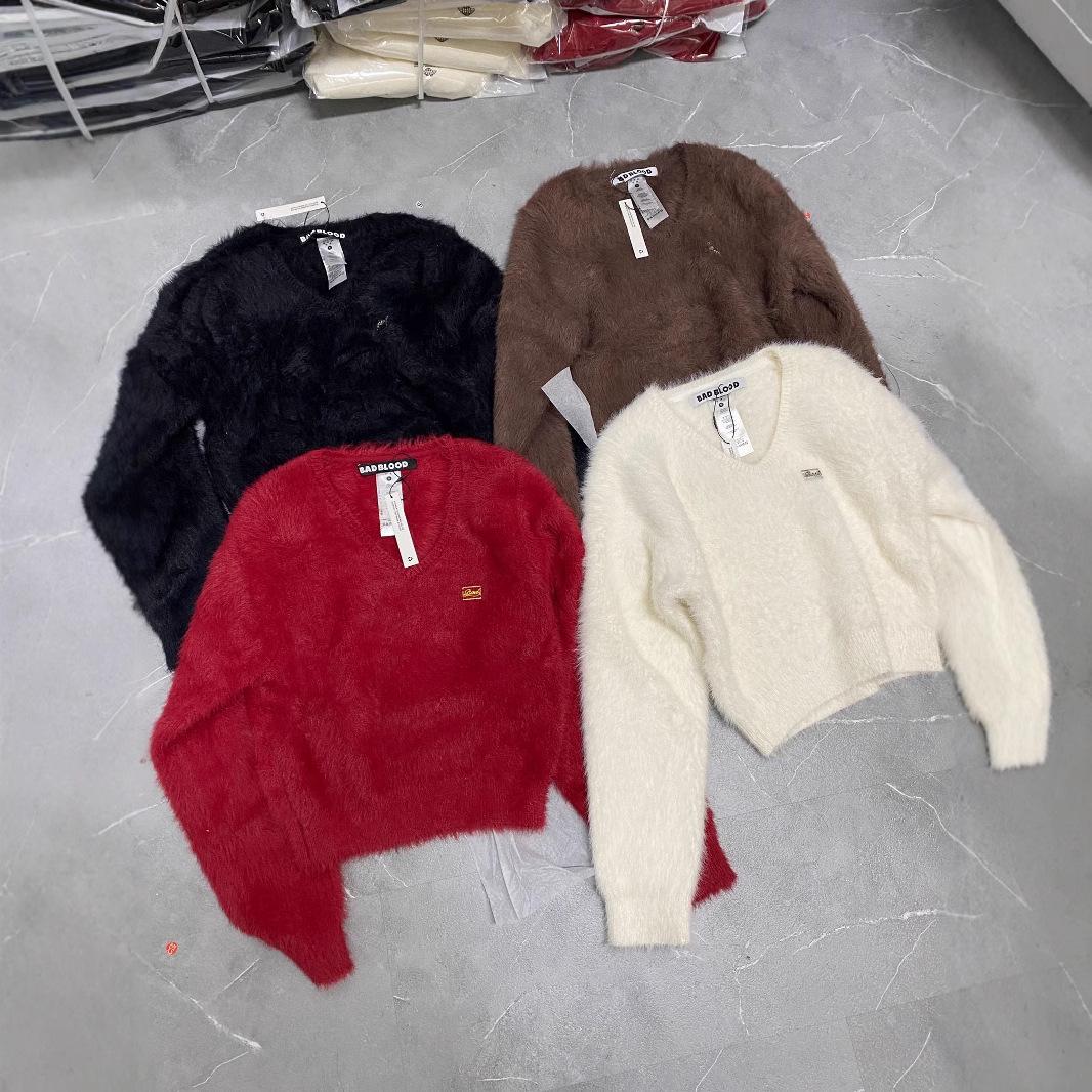 Badblood Women s Red Mohair V-neck Sweater Coat - Sexy, Trendy New Year s Outfit Small
Badblood Women s Red Mohair V-neck Sweater Coat - Sexy, Trendy New Year s Outfit Small