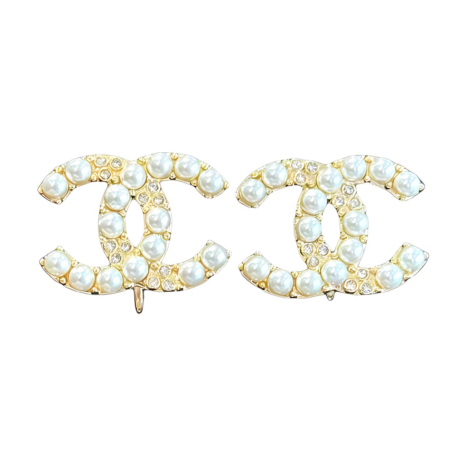 Chanel 3D Double C Design Metal Glass Pearl Crystal Ear Clips Unisex Accessories ABD981-B17215-NZ743 F,Gold
Chanel 3D Double C Design Metal Glass Pearl Crystal Ear Clips Unisex Accessories ABD981-B17215-NZ743 F,Gold