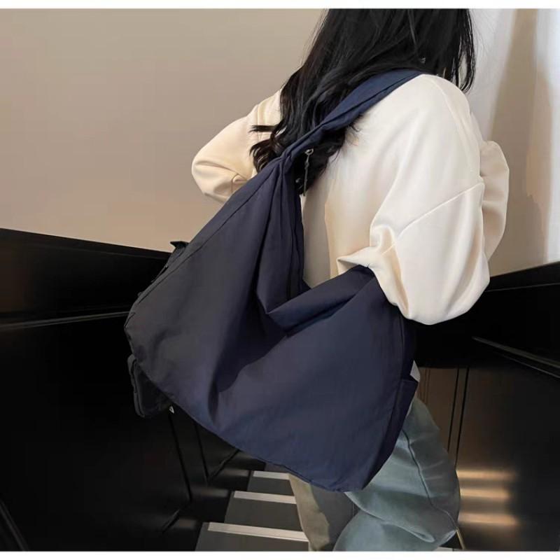 Simple All-matching Lazy Tote Bag Women s Light Canvas Large Capacity Casual Commuting Cross-body 45x15x35 синий
Simple All-matching Lazy Tote Bag Women s Light Canvas Large Capacity Casual Commuting Cross-body 45x15x35 синий