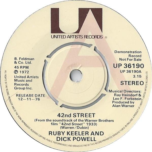 7inch Record RUBY KEELER DICK POWELL JOAN BL 42nd Street The Girl At The Ironi UP36190PROMO United Artists 1976 UK Soundtracks Musicals Used
7inch Record RUBY KEELER DICK POWELL JOAN BL 42nd Street The Girl At The Ironi UP36190PROMO United Artists 1976 UK Soundtracks Musicals Used