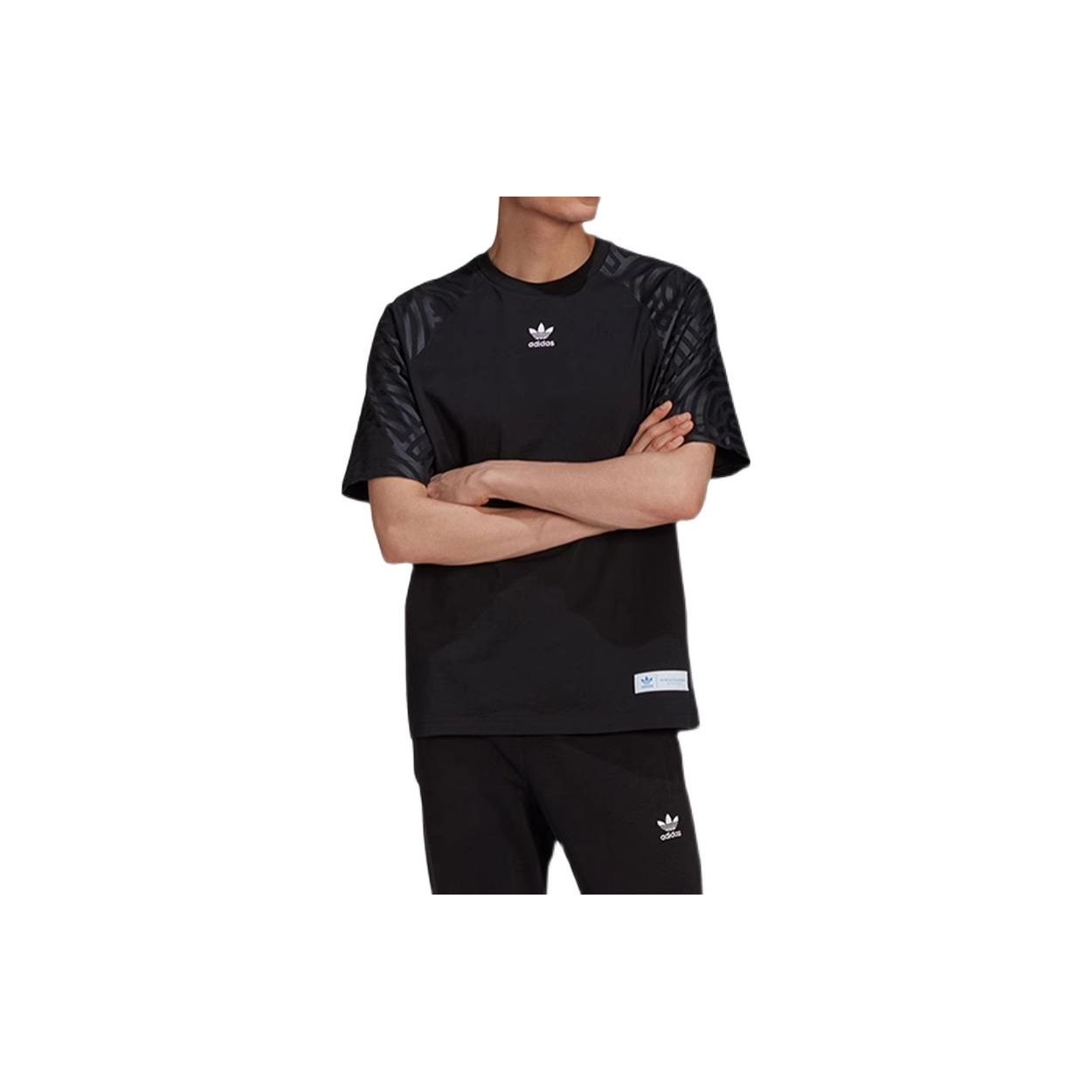 Adidas Originals Трилистник с буквенным принтом и логотипом с круглым вырезом и коротким рукавом Мужские топы черные GJ6752 S
Adidas Originals Трилистник с буквенным принтом и логотипом с круглым вырезом и коротким рукавом Мужские топы черные GJ6752 S