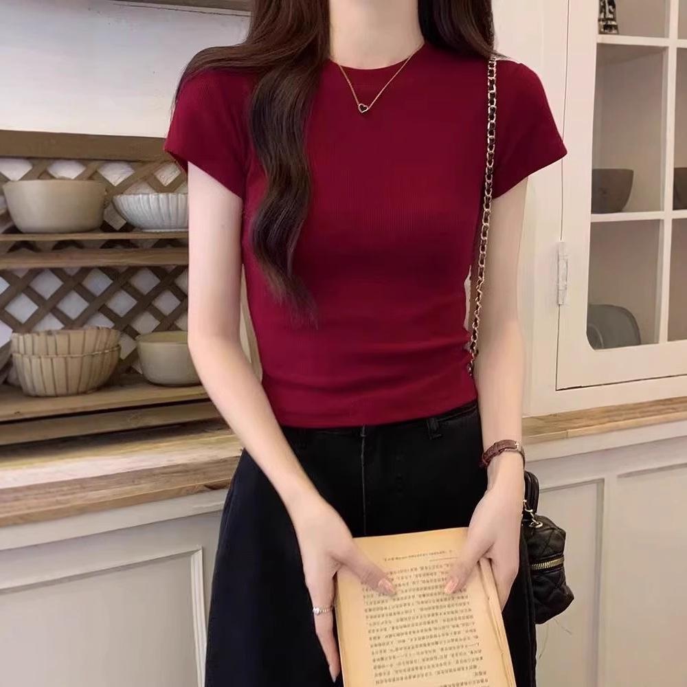 Women s Burgundy Ribbed Stretch Slimming Short-Sleeve T-Shirt - Trendy American Summer Style Large
Women s Burgundy Ribbed Stretch Slimming Short-Sleeve T-Shirt - Trendy American Summer Style Large