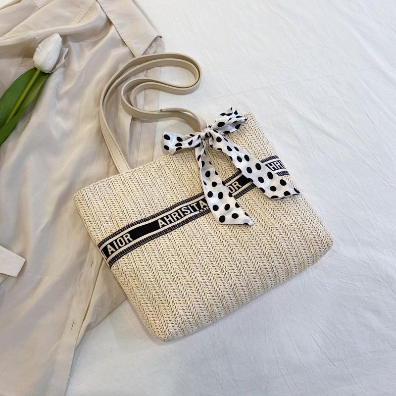 Internet celebrity large capacity straw bag women 2025 new trendy style simple temperament shoulder portable underarm tote bag
Internet celebrity large capacity straw bag women 2025 new trendy style simple temperament shoulder portable underarm tote bag