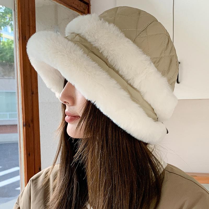 Зимняя шапка женская уличная флисовая ветрозащитная защита шеи защита ушей шляпа-ведро корейская версия модная маленькая плюшевая шапка бежевый
Зимняя шапка женская уличная флисовая ветрозащитная защита шеи защита ушей шляпа-ведро корейская версия модная маленькая плюшевая шапка бежевый